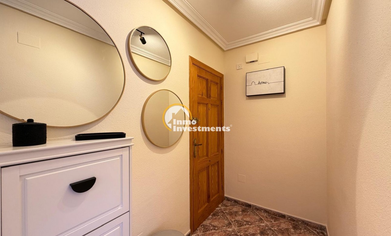 Resale - Apartment - Torrevieja - Playa de Los Locos