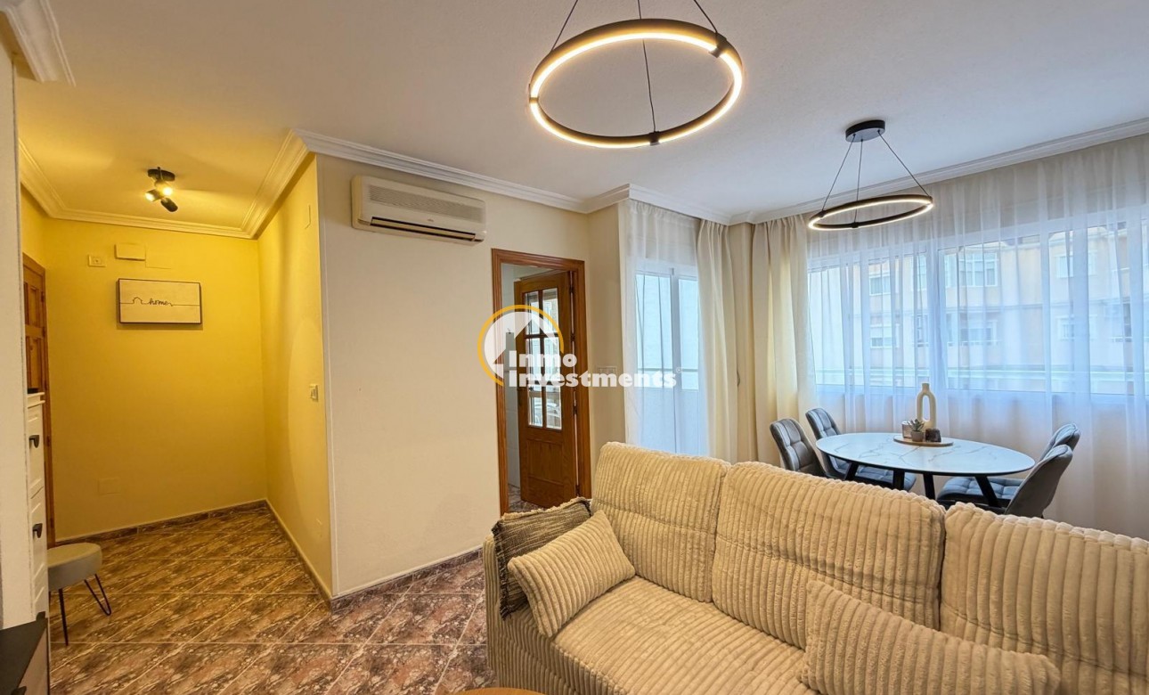 Resale - Apartment - Torrevieja - Playa de Los Locos