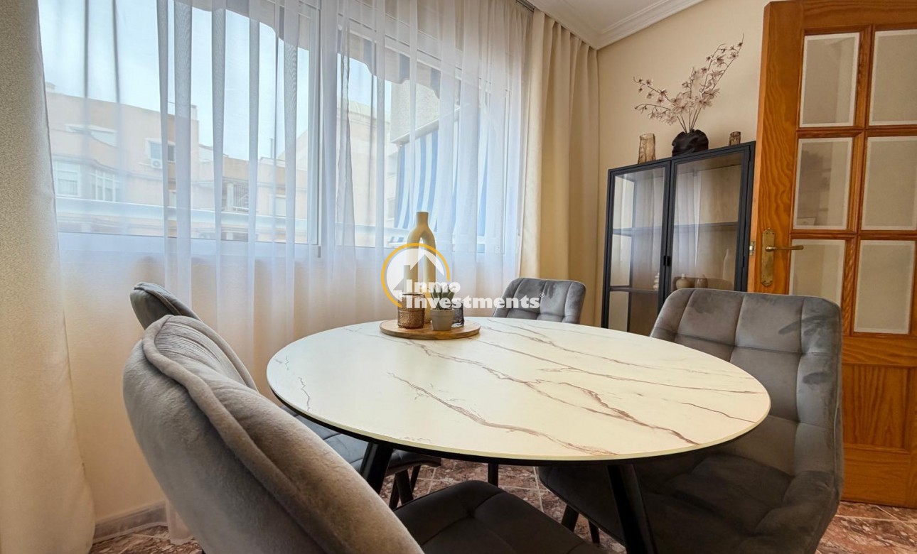 Resale - Apartment - Torrevieja - Playa de Los Locos