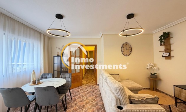 Resale - Apartment - Torrevieja - Playa de Los Locos