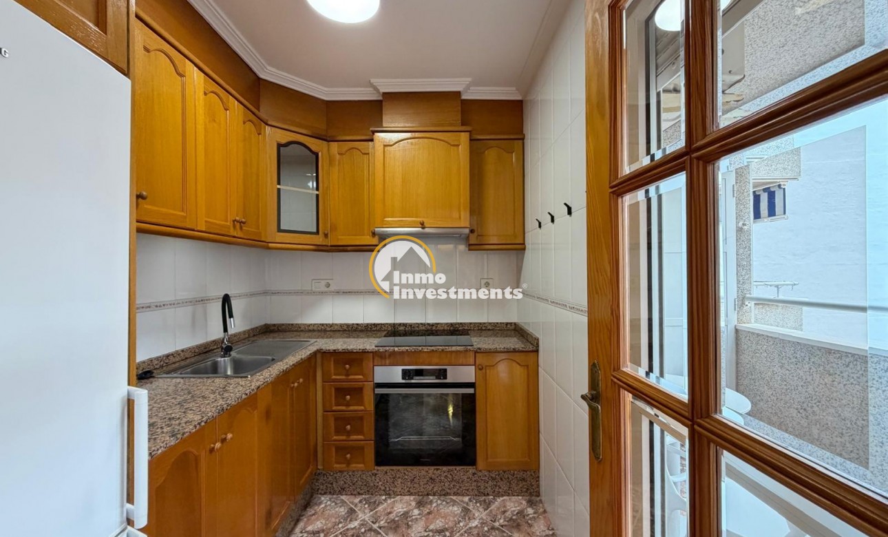 Resale - Apartment - Torrevieja - Playa de Los Locos