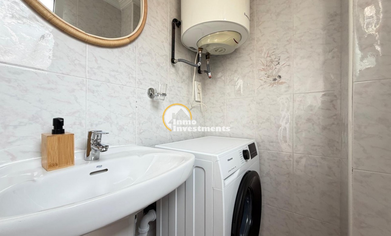 Resale - Apartment - Torrevieja - Playa de Los Locos