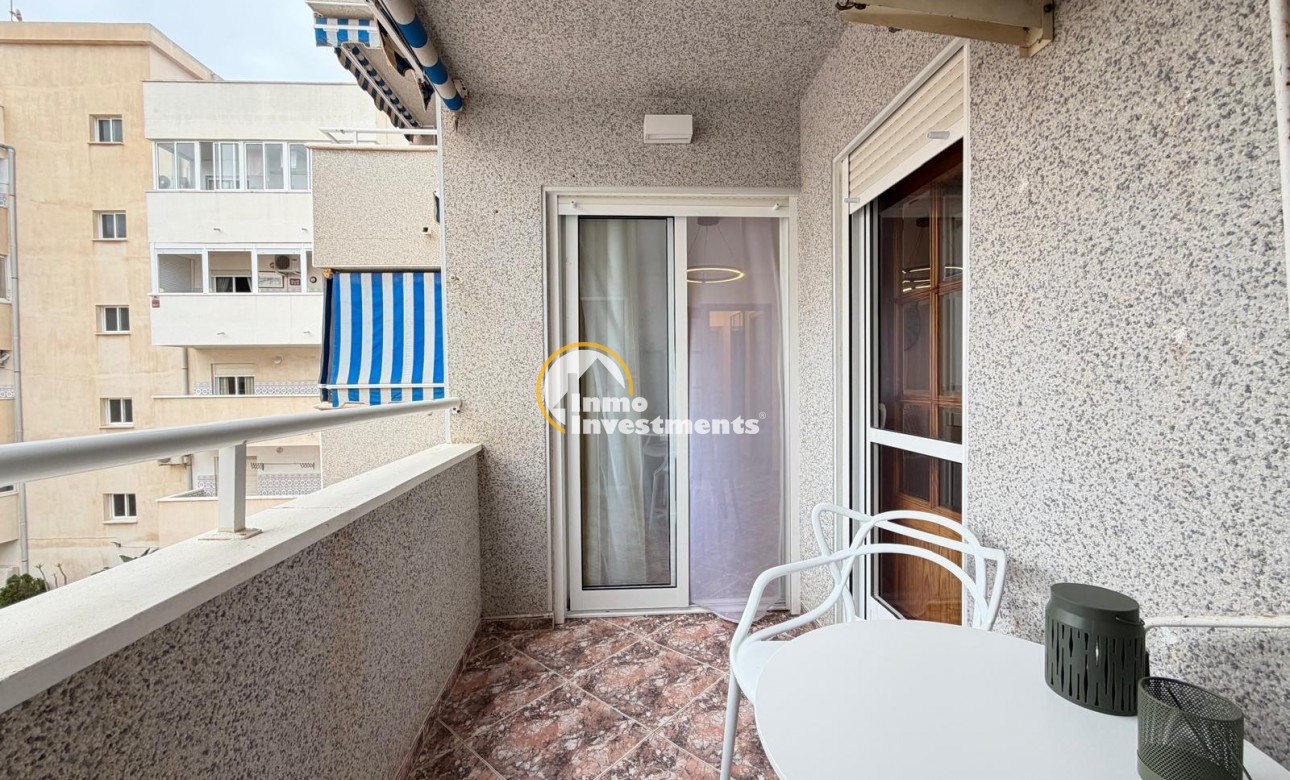 Resale - Apartment - Torrevieja - Playa de Los Locos