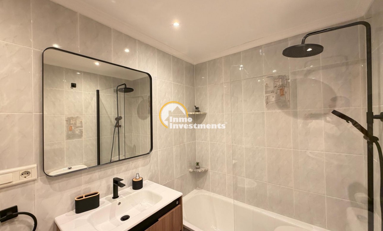 Resale - Apartment - Torrevieja - Playa de Los Locos