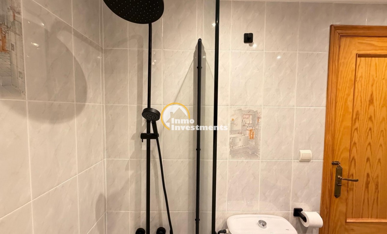 Resale - Apartment - Torrevieja - Playa de Los Locos