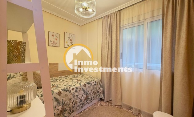 Resale - Apartment - Torrevieja - Playa de Los Locos