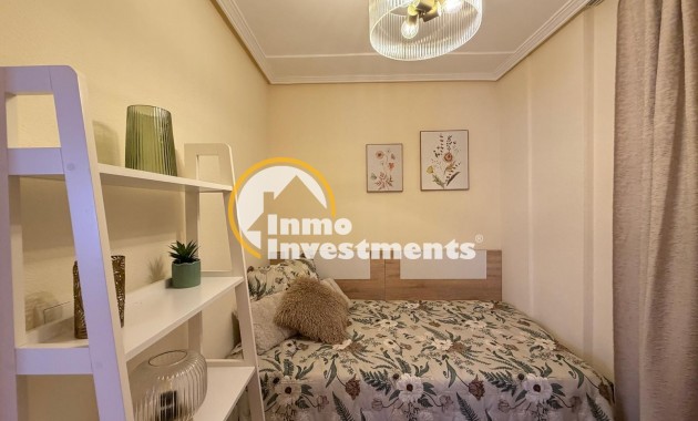 Resale - Apartment - Torrevieja - Playa de Los Locos