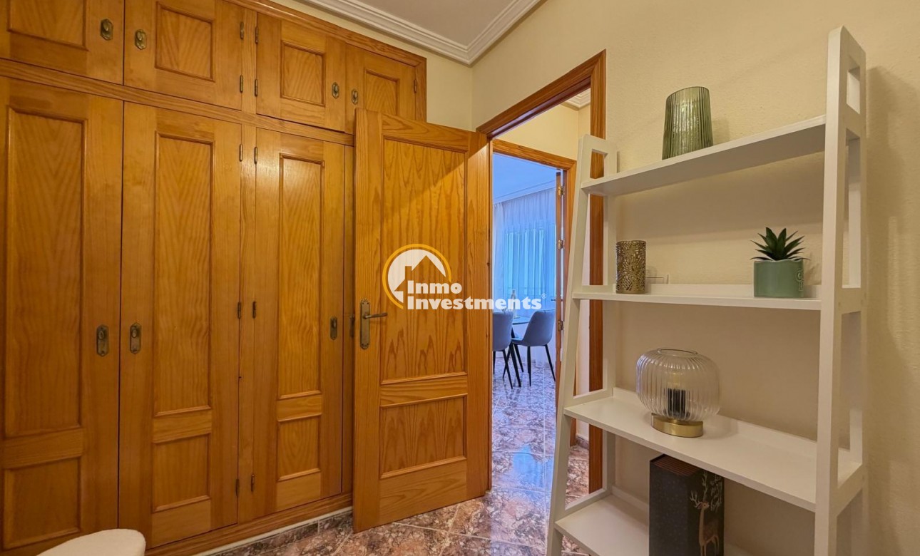 Resale - Apartment - Torrevieja - Playa de Los Locos