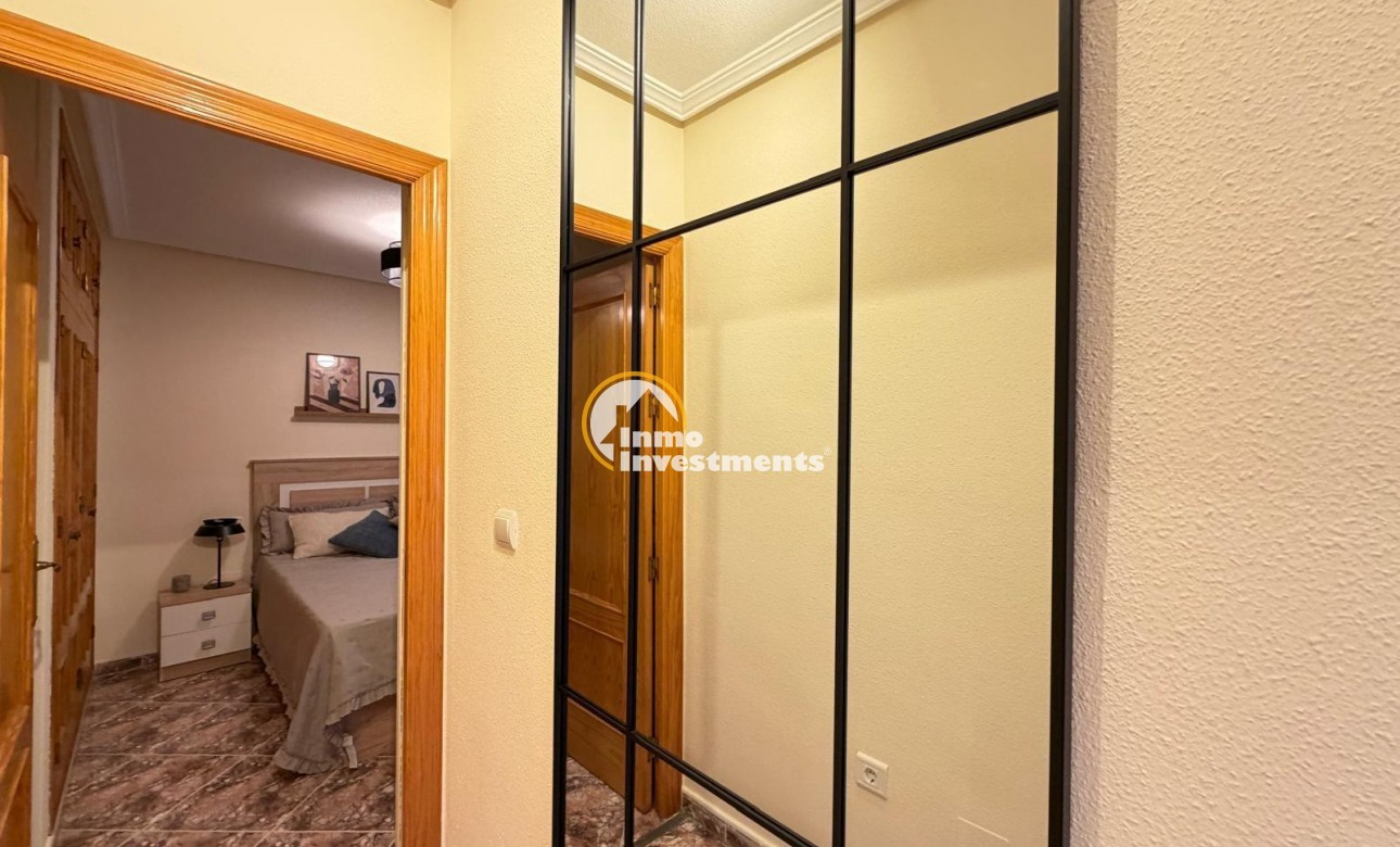 Resale - Apartment - Torrevieja - Playa de Los Locos