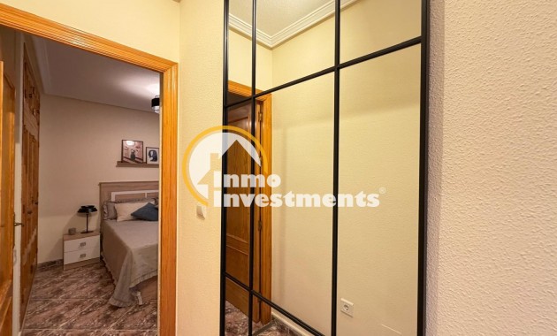 Resale - Apartment - Torrevieja - Playa de Los Locos