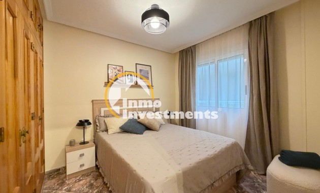 Resale - Apartment - Torrevieja - Playa de Los Locos