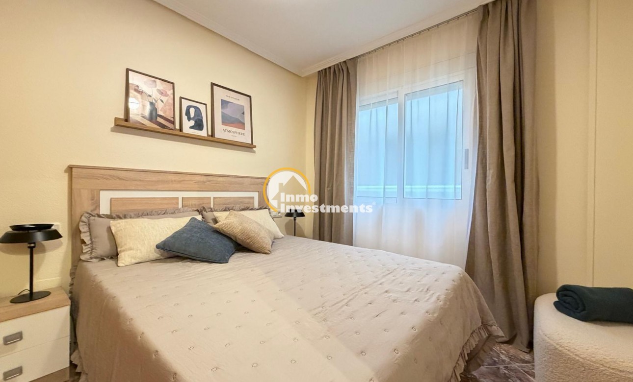 Resale - Apartment - Torrevieja - Playa de Los Locos