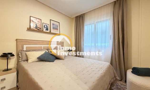 Resale - Apartment - Torrevieja - Playa de Los Locos