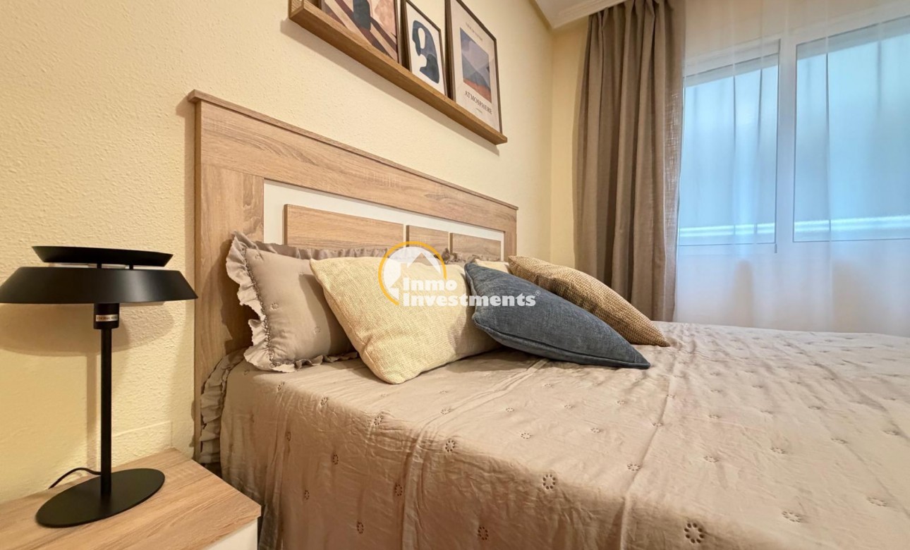 Resale - Apartment - Torrevieja - Playa de Los Locos