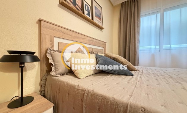 Resale - Apartment - Torrevieja - Playa de Los Locos