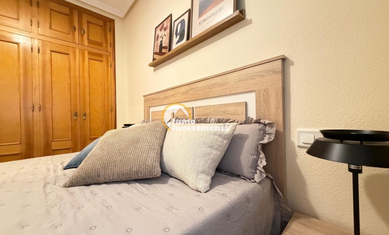 Resale - Apartment - Torrevieja - Playa de Los Locos