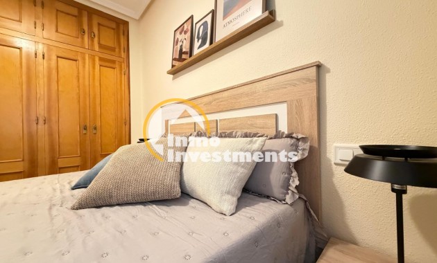 Resale - Apartment - Torrevieja - Playa de Los Locos