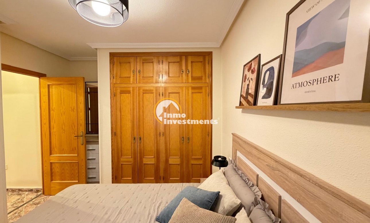 Resale - Apartment - Torrevieja - Playa de Los Locos