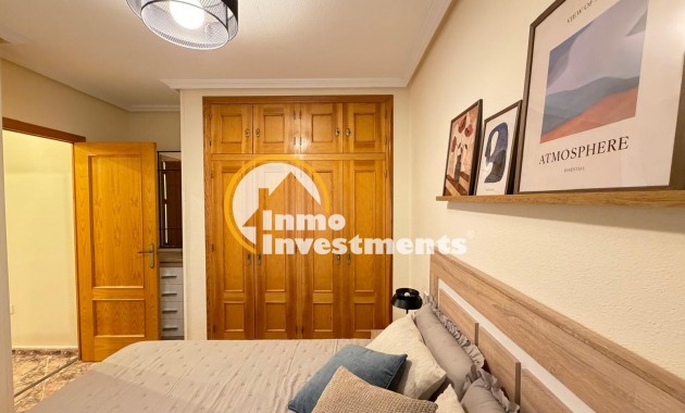 Resale - Apartment - Torrevieja - Playa de Los Locos