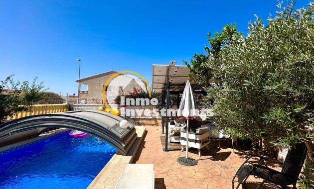 Reventa - Chalet independiente - Orihuela Costa - La Regia