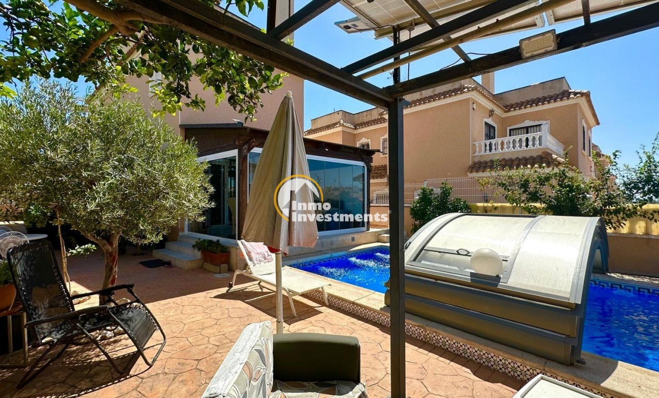 Reventa - Chalet independiente - Orihuela Costa - La Regia