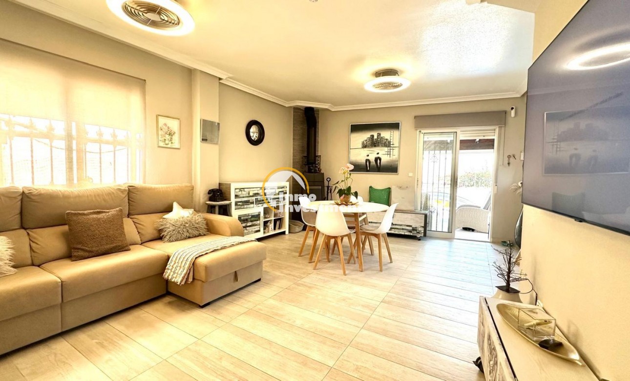 Reventa - Chalet independiente - Orihuela Costa - La Regia