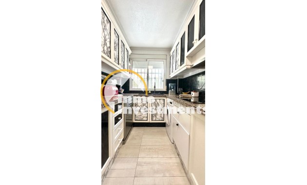 Reventa - Chalet independiente - Orihuela Costa - La Regia