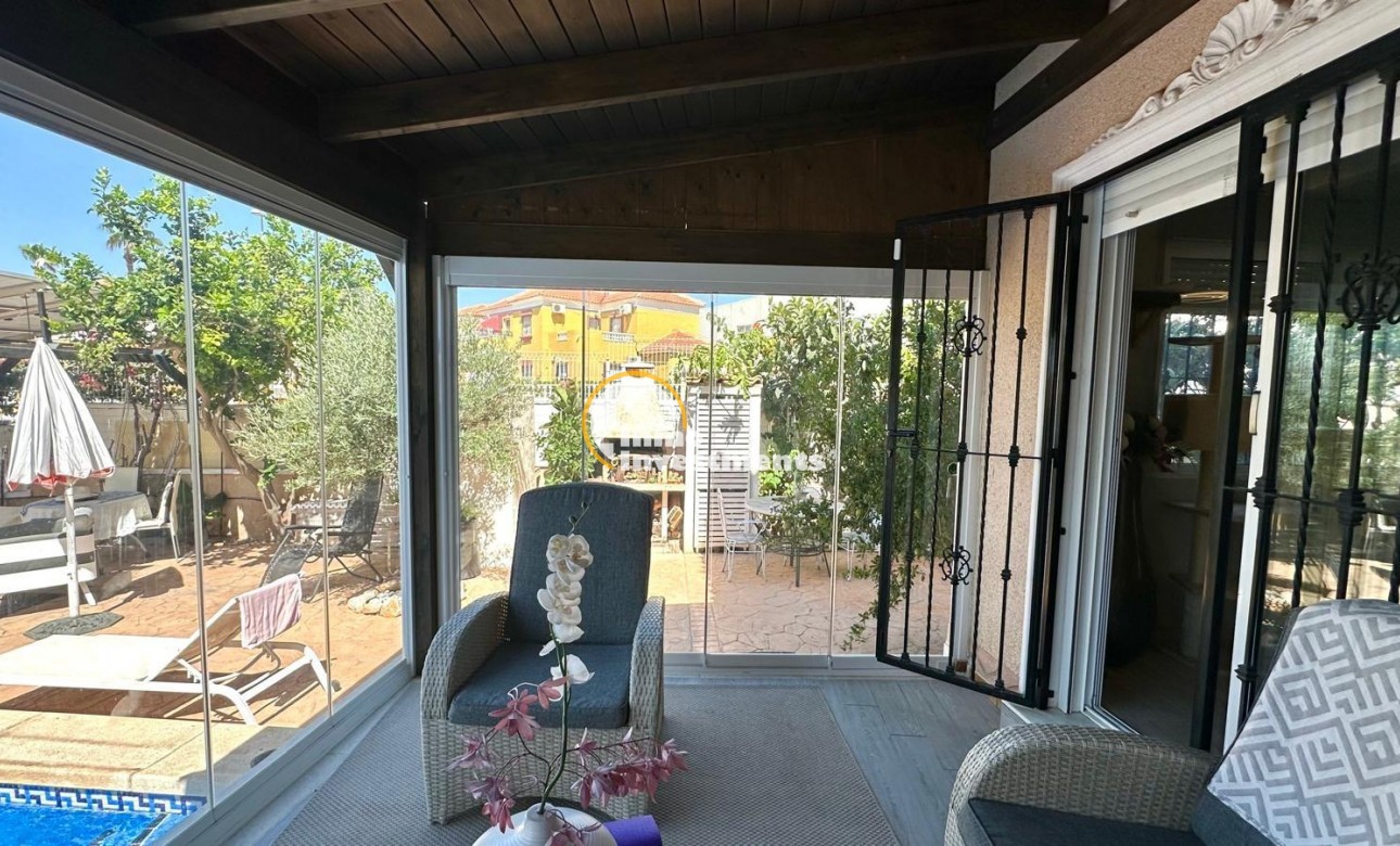 Reventa - Chalet independiente - Orihuela Costa - La Regia