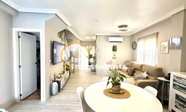 Reventa - Chalet independiente - Orihuela Costa - La Regia