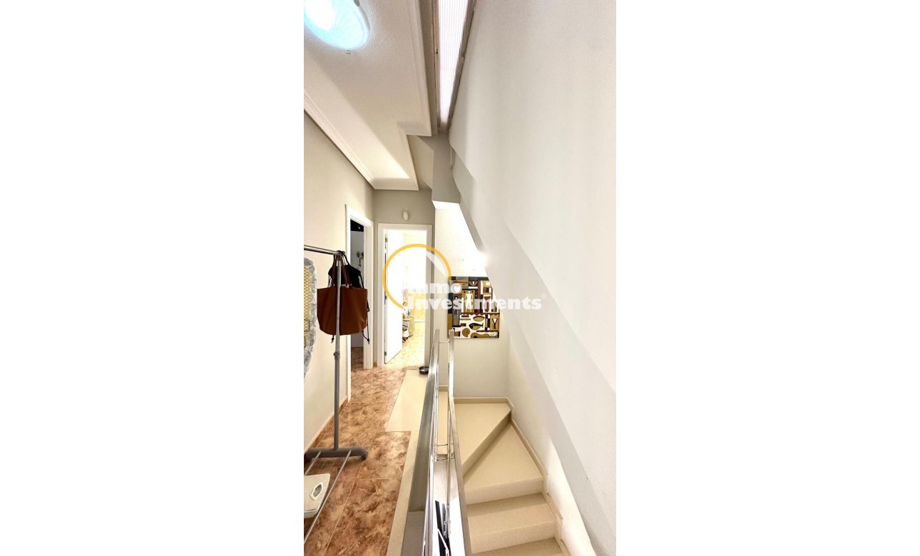 Reventa - Chalet independiente - Orihuela Costa - La Regia