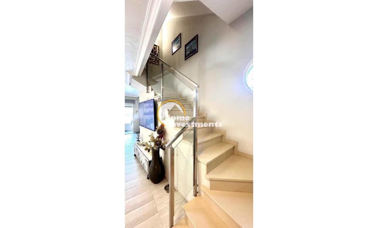 Reventa - Chalet independiente - Orihuela Costa - La Regia