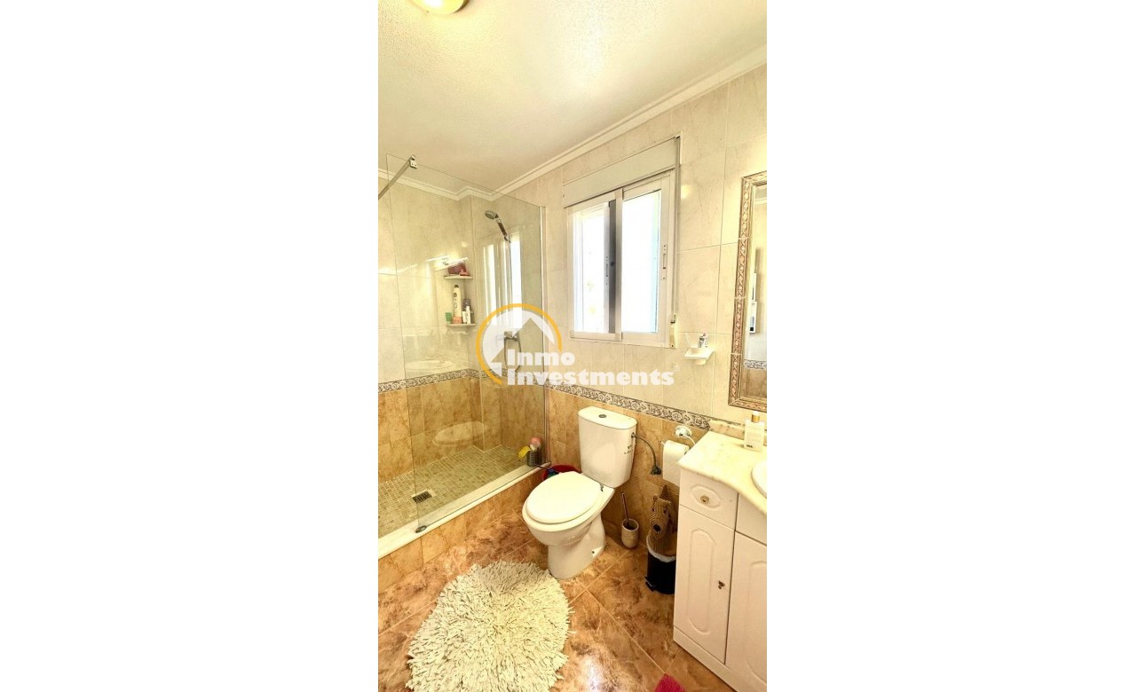 Reventa - Chalet independiente - Orihuela Costa - La Regia