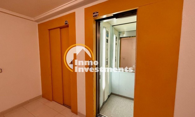 Reventa - Apartamento - Torrevieja - Acequion