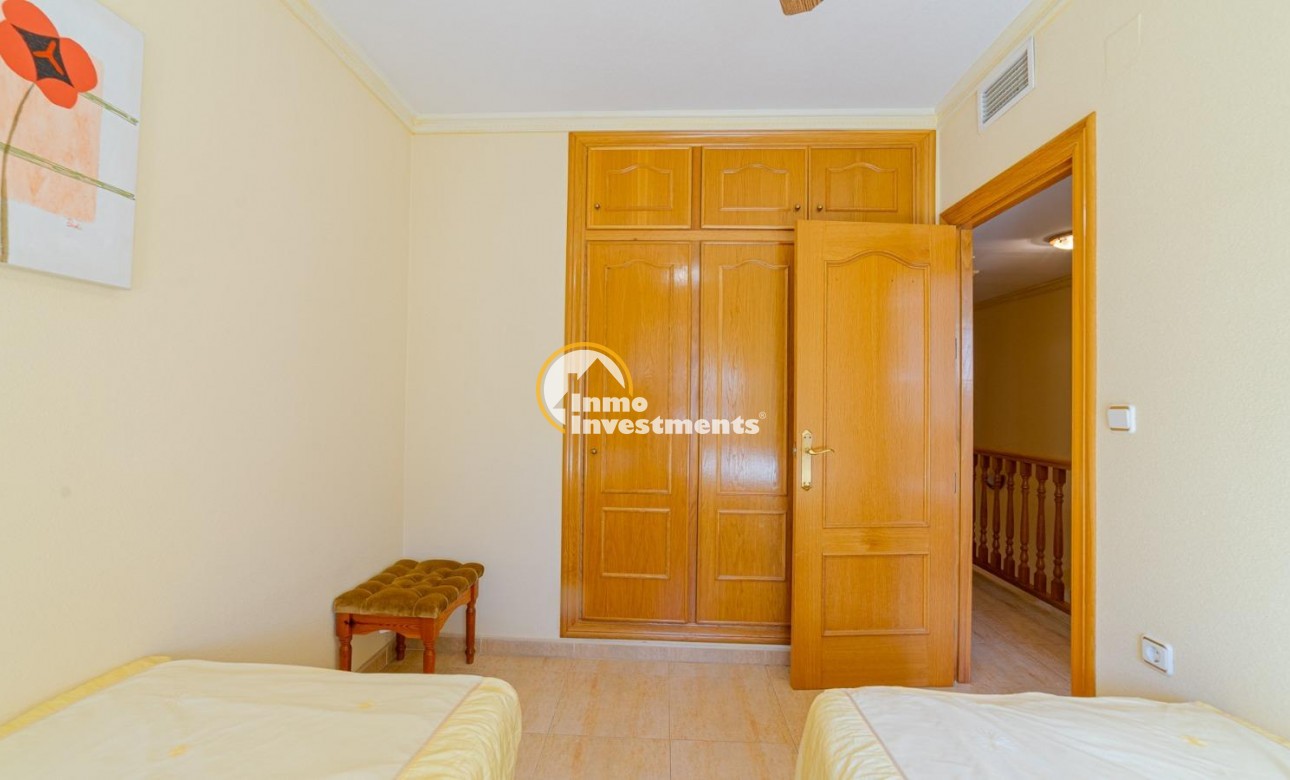Reventa - Chalet adosado - Torrevieja - Punta Prima