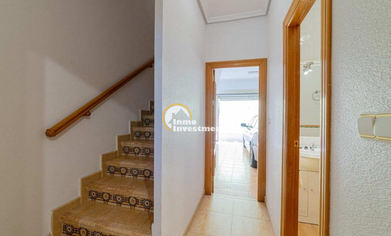 Reventa - Chalet adosado - Torrevieja - Punta Prima