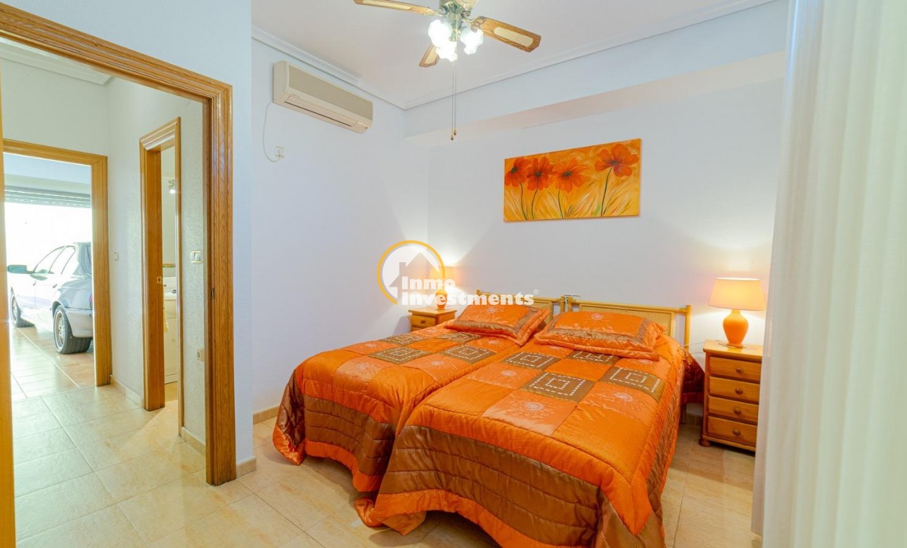 Reventa - Chalet adosado - Torrevieja - Punta Prima