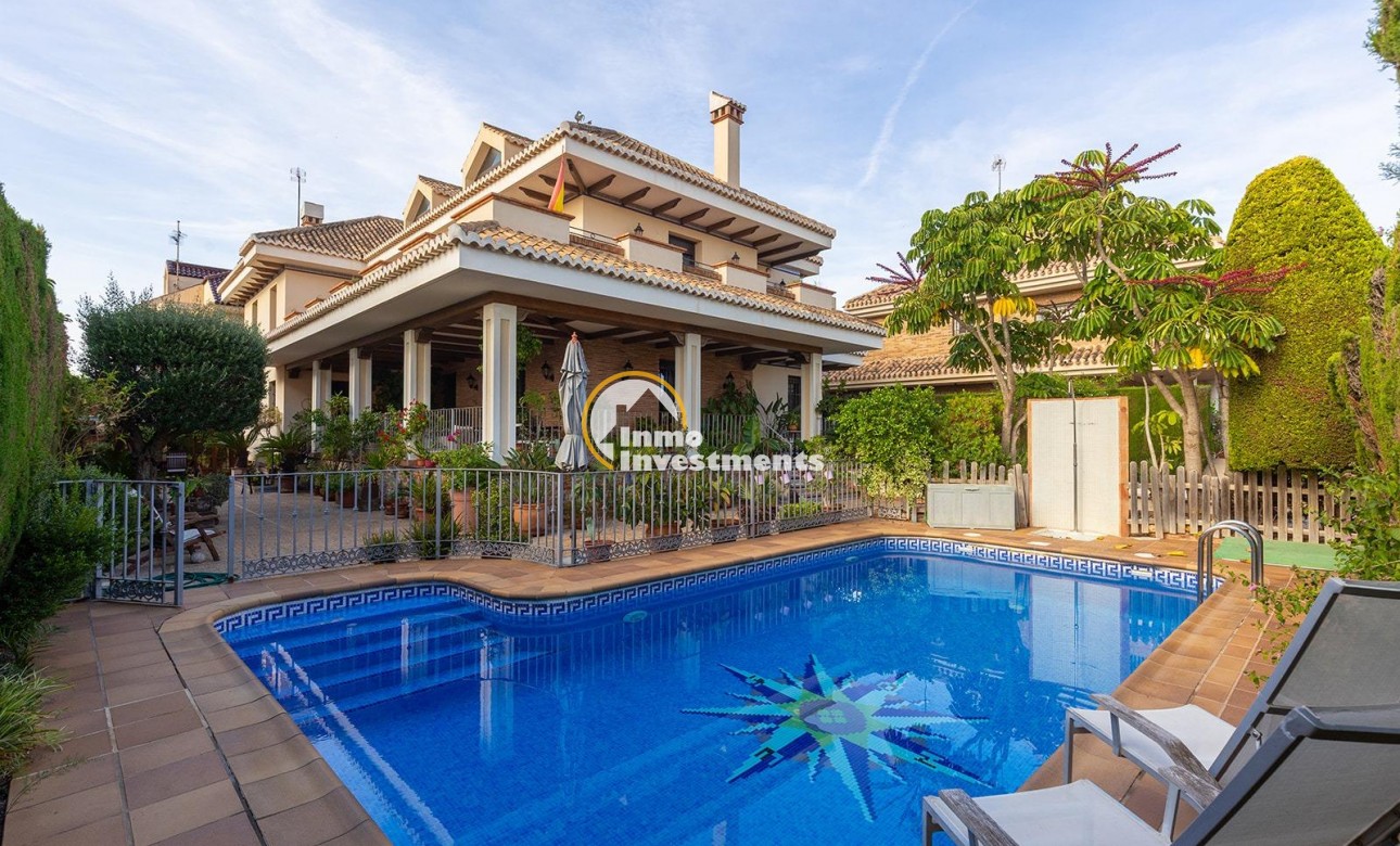 Reventa - Chalet independiente - Torrevieja - La Veleta