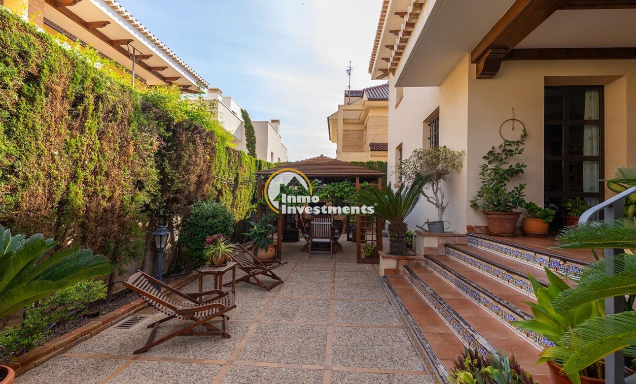 Reventa - Chalet independiente - Torrevieja - La Veleta