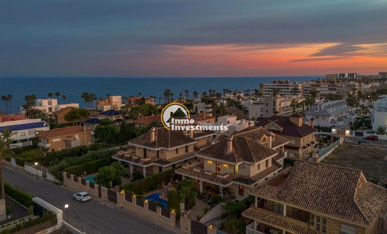 Reventa - Chalet independiente - Torrevieja - La Veleta