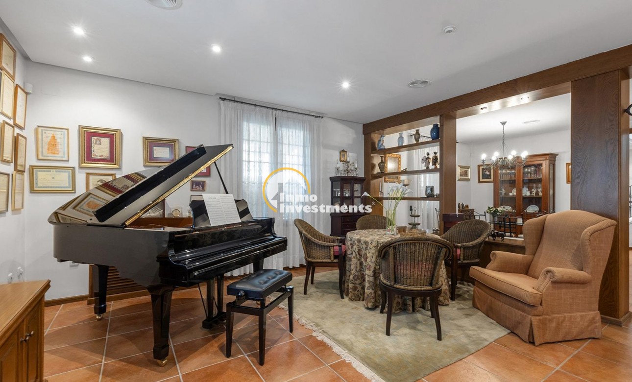 Reventa - Chalet independiente - Torrevieja - La Veleta