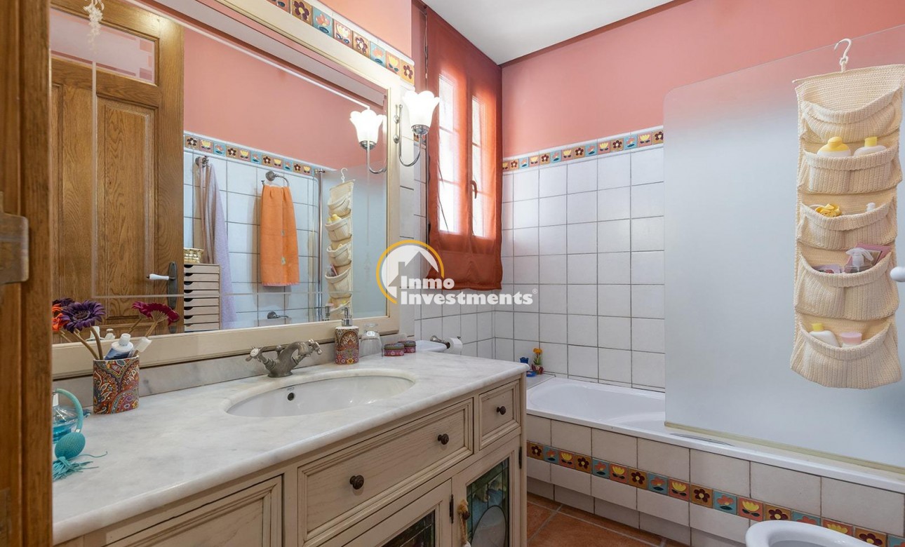 Reventa - Chalet independiente - Torrevieja - La Veleta