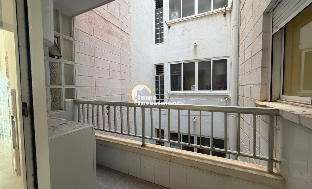 Resale - Apartment - Torrevieja - Playa de Los Locos