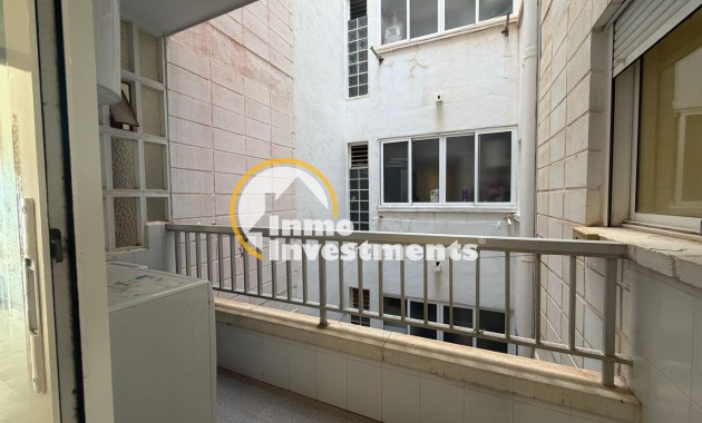 Resale - Apartment - Torrevieja - Playa de Los Locos