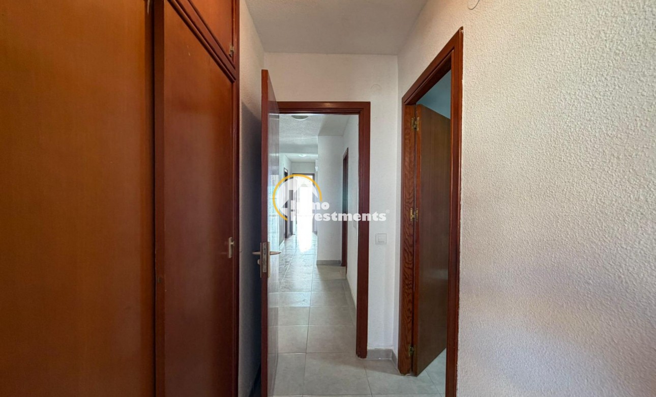 Resale - Apartment - Torrevieja - Playa de Los Locos