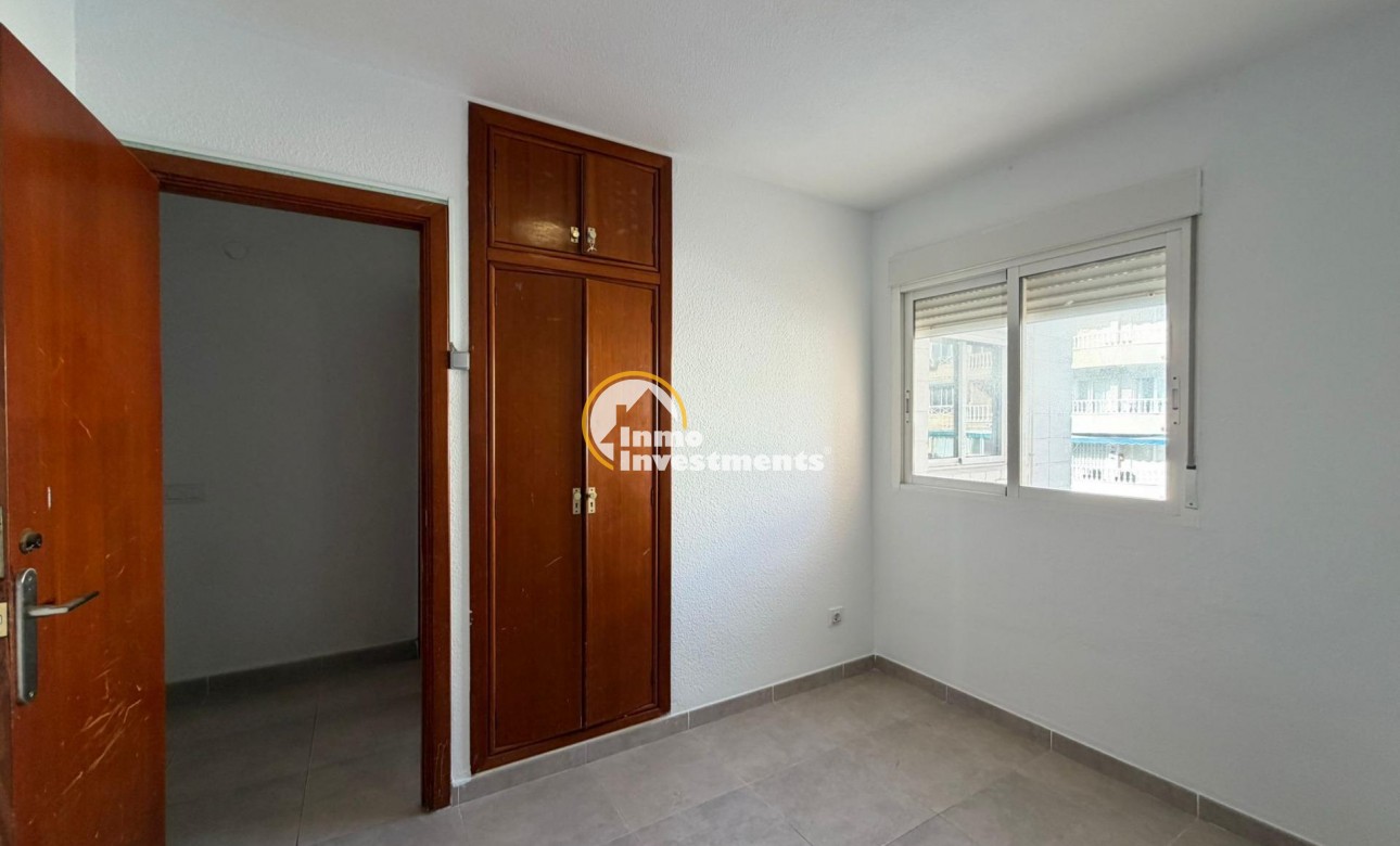 Resale - Apartment - Torrevieja - Playa de Los Locos