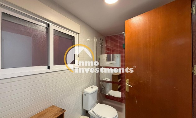 Resale - Apartment - Torrevieja - Playa de Los Locos