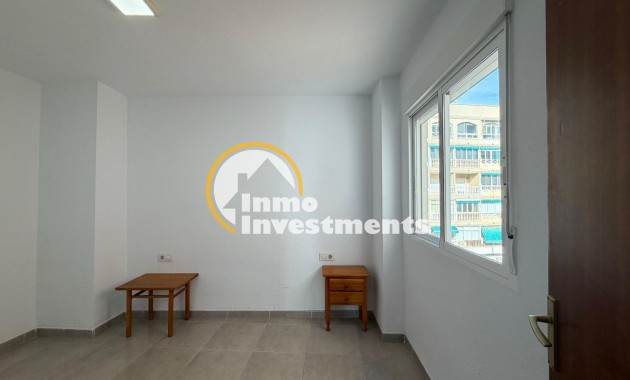 Resale - Apartment - Torrevieja - Playa de Los Locos