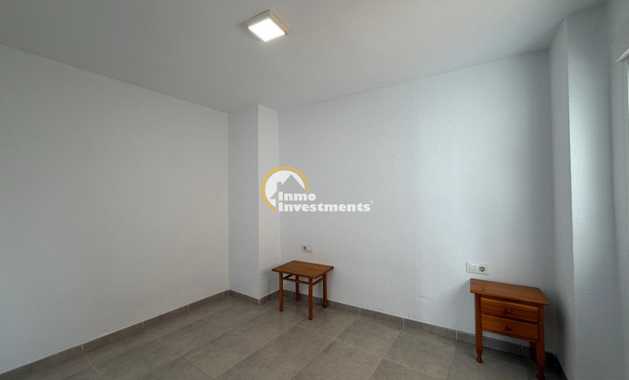 Resale - Apartment - Torrevieja - Playa de Los Locos