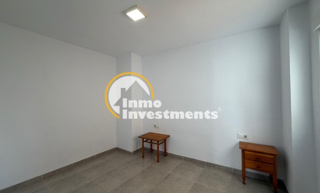 Resale - Apartment - Torrevieja - Playa de Los Locos