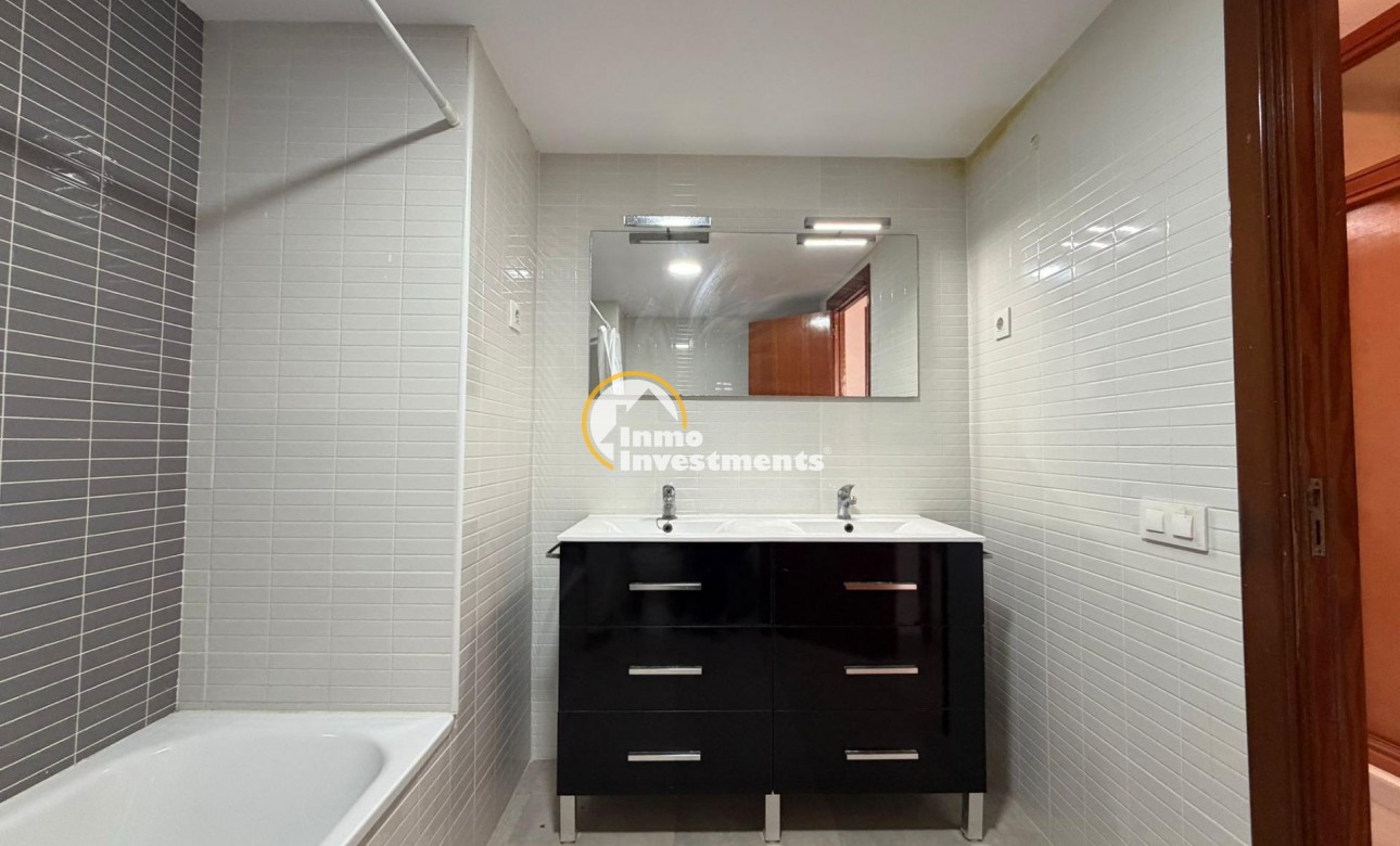 Resale - Apartment - Torrevieja - Playa de Los Locos